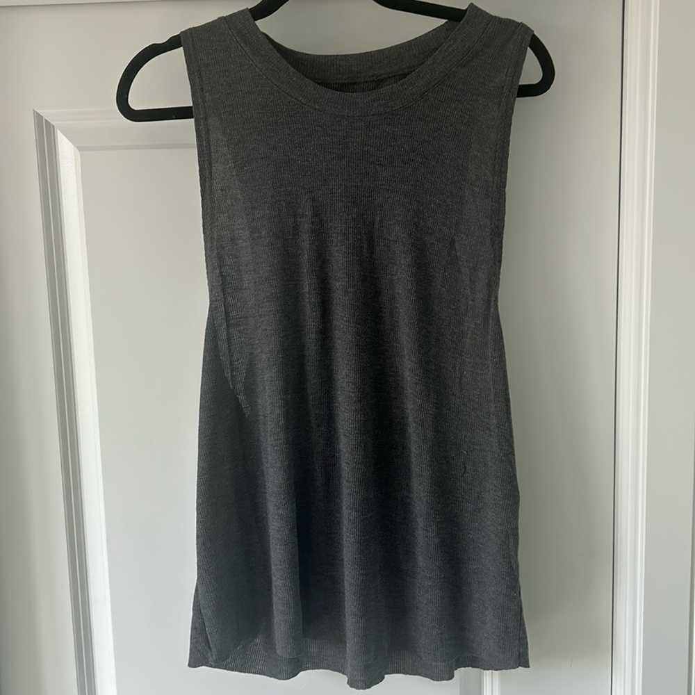 Alo muscle tank